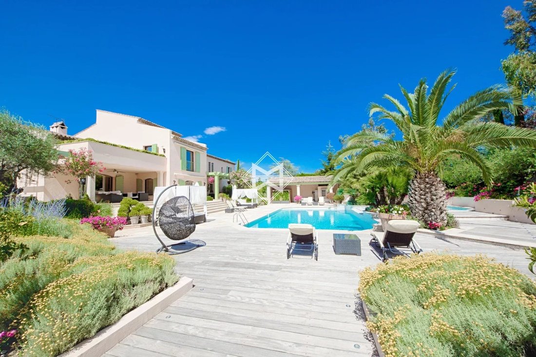 Villa in Mougins, Provence-Alpes-Côte d'Azur, France 2 - 14108041