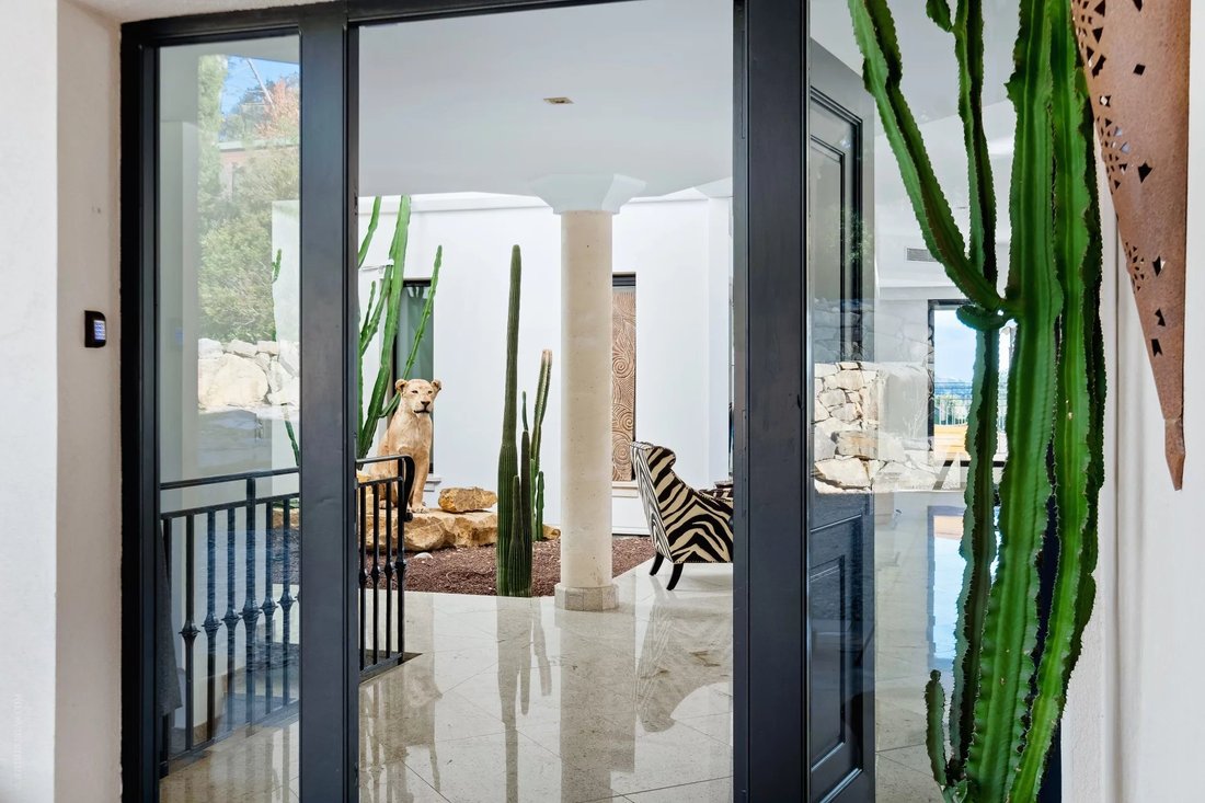 Villa in Mougins, Provence-Alpes-Côte d'Azur, France 3 - 14750594