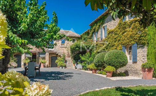 Landhaus in Ménerbes, Provence-Alpes-Côte d'Azur, Frankreich 1
