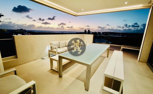 Apartment in Simpson Bay, Sint Maarten 1
