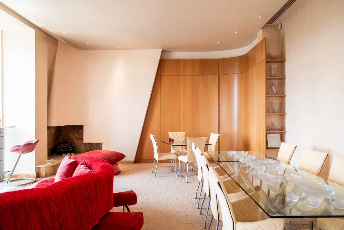 Apartment in Triangle d'Or, Paris 8e Arrondissement, Paris 3 - 14876731