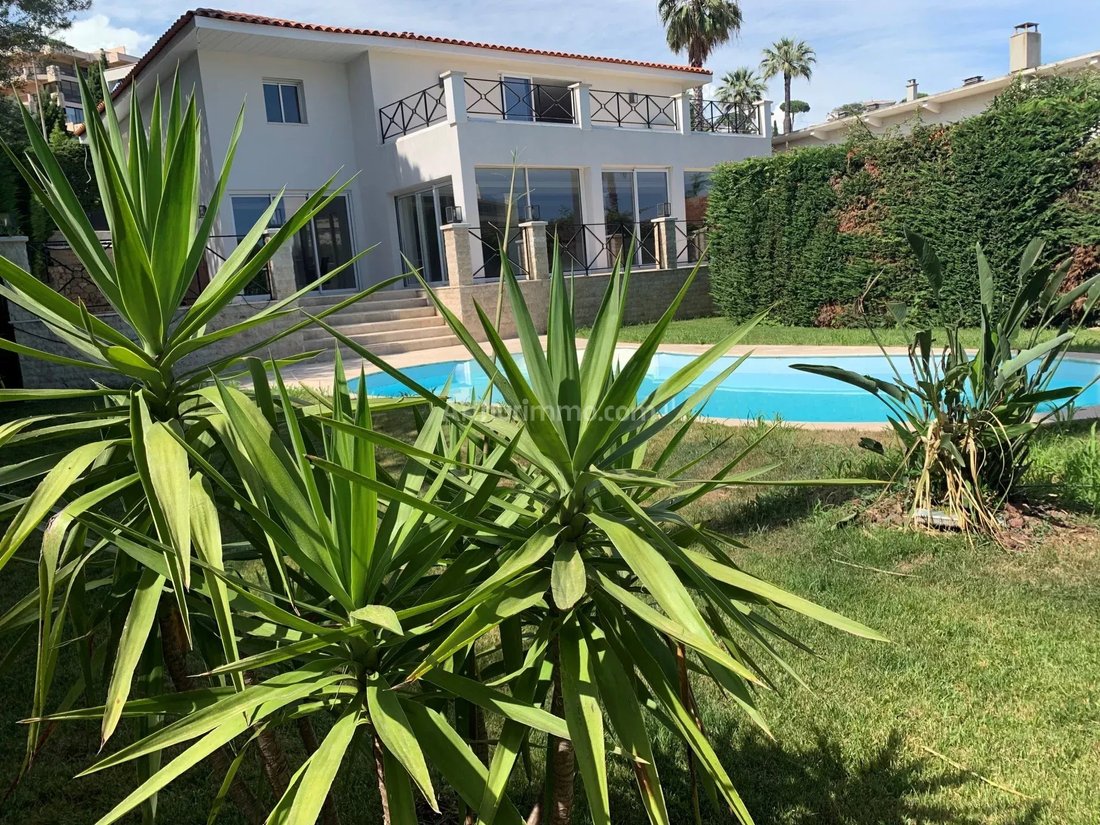 Villa in Cannes, Provence-Alpes-Côte d'Azur, France 1 - 11504729