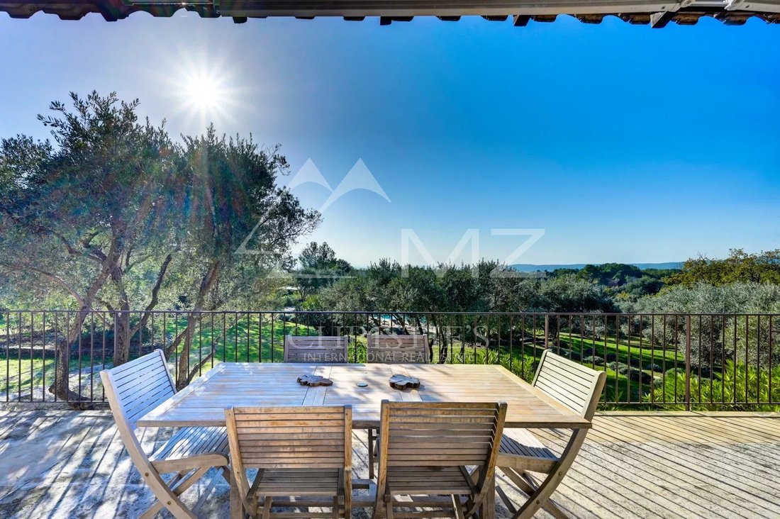 House in Gordes, Provence-Alpes-Côte d'Azur, France 1 - 14864475
