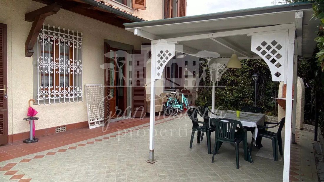 House in Center, Forte dei Marmi, Tuscany 3 - 14056567