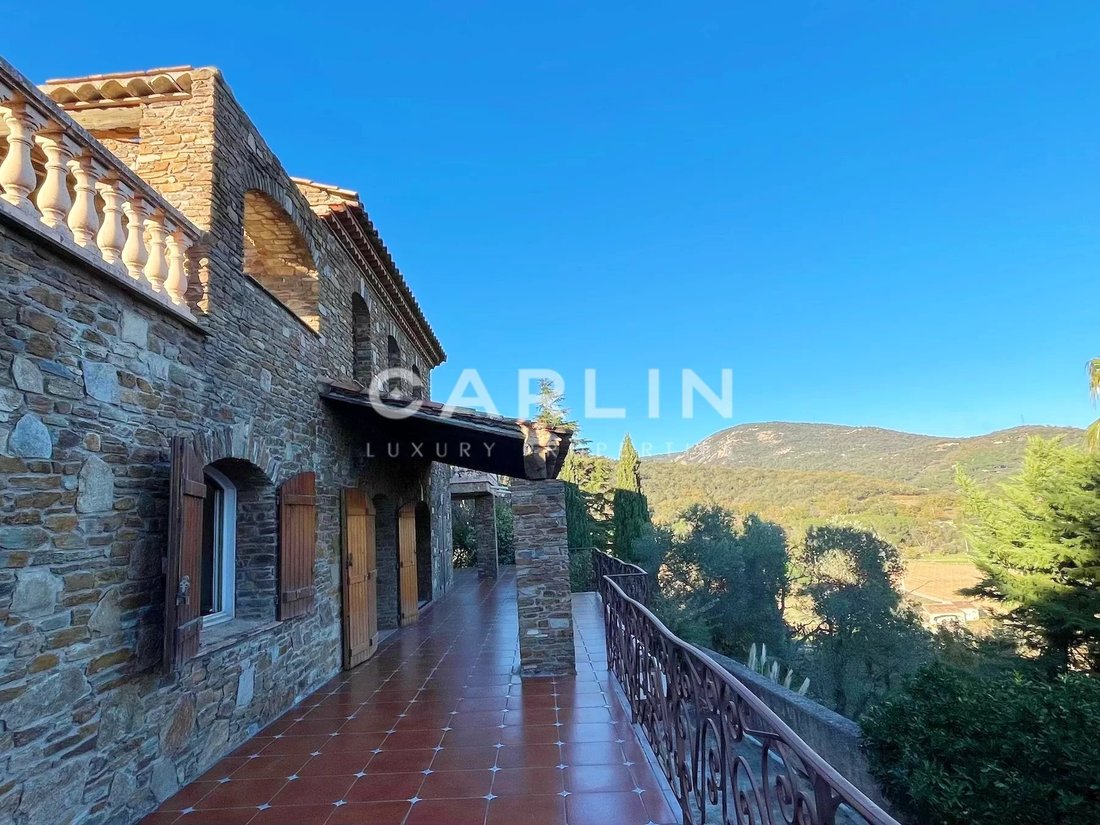 Villa in Grimaud, Provence-Alpes-Côte d'Azur, France 3 - 13705753