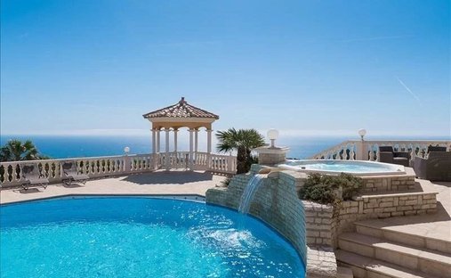 Villa in Les Issambres, Roquebrune-sur-Argens, France 1
