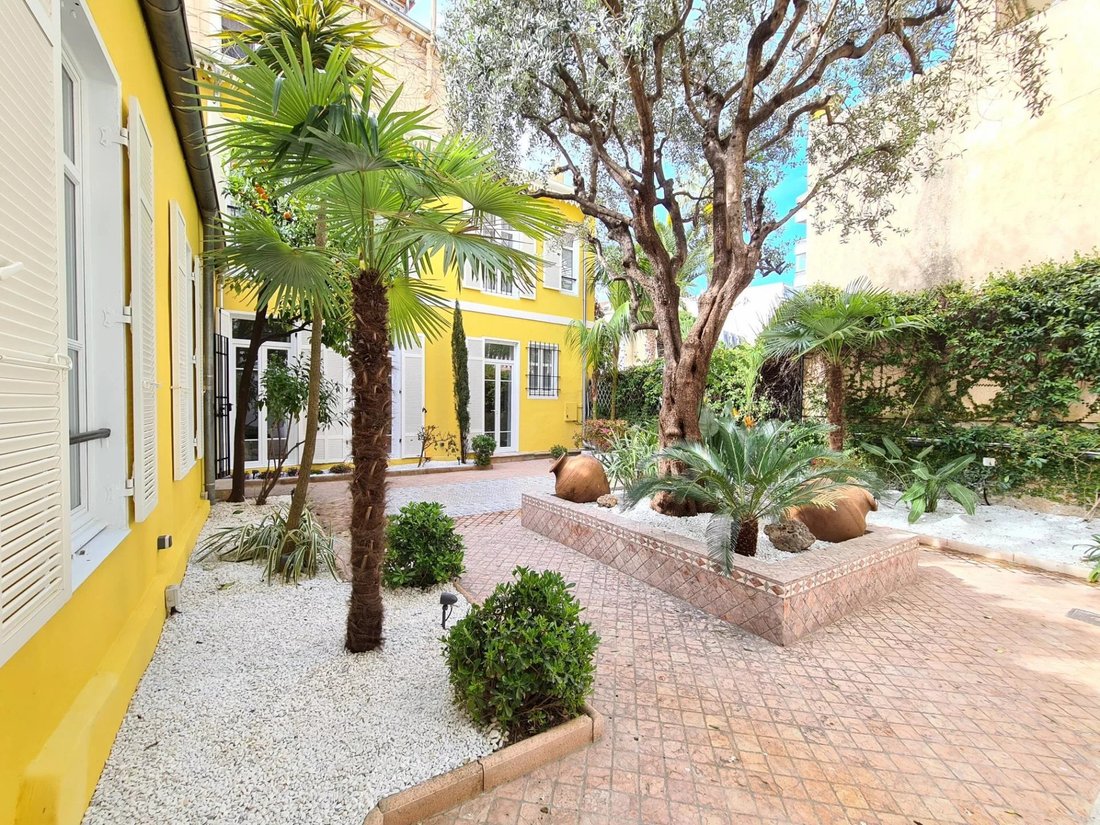 Townhouse in Cannes, Provence-Alpes-Côte d'Azur, France 2 - 13638192