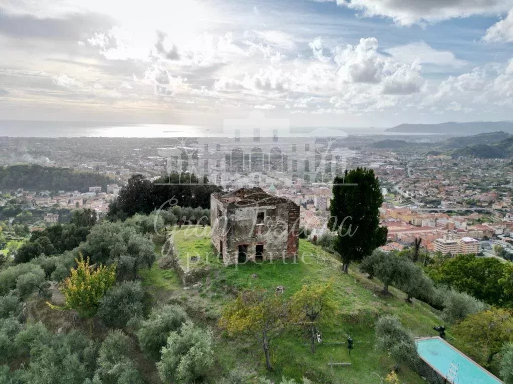 Villa in San Carlo Terme, Massa, Tuscany 2 - 14876270