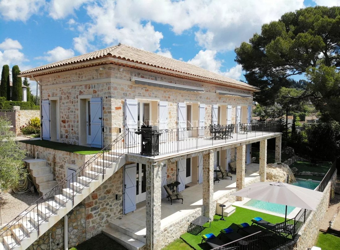 Villa in Mougins, Provence-Alpes-Côte d'Azur, France 1 - 13859173