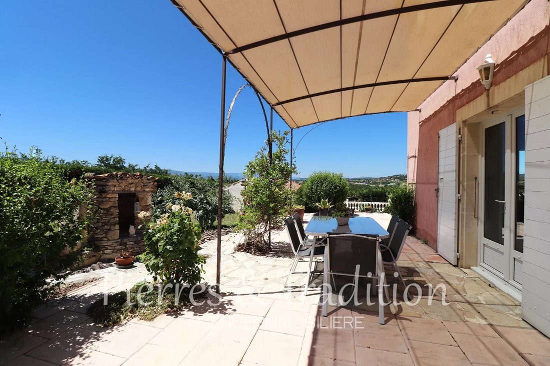 Estate in Apt, Provence-Alpes-Côte d'Azur, France 5 - 13995795