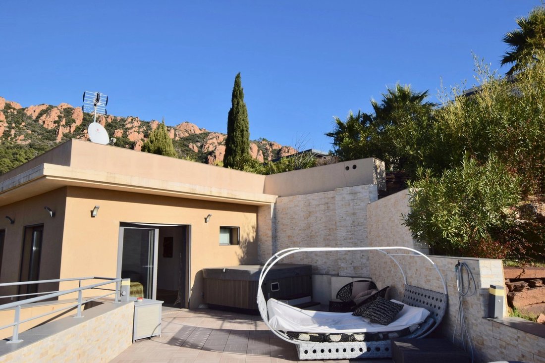 Villa in Le Dramont-Agay-Anthéor-Le Trayas, Saint-Raphaël, France 5 - 11672240