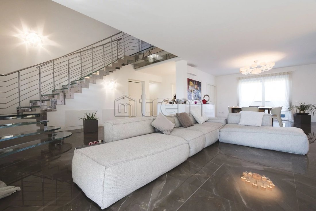 Penthouse in Center, Parabiago, Lombardy 1 - 14515238