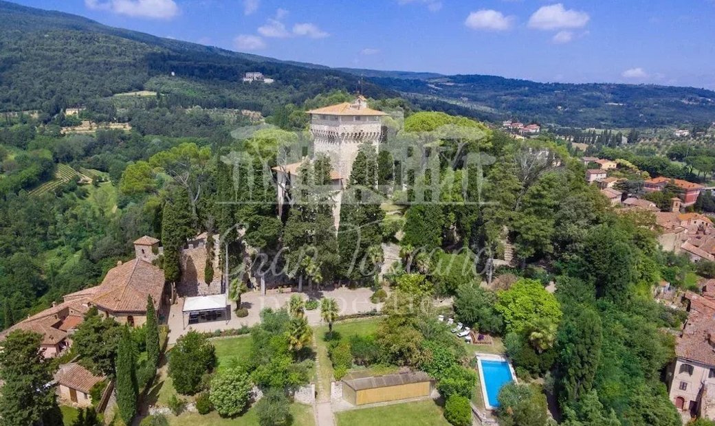 Castle for Sale in Cetona, Tuscany, Italy