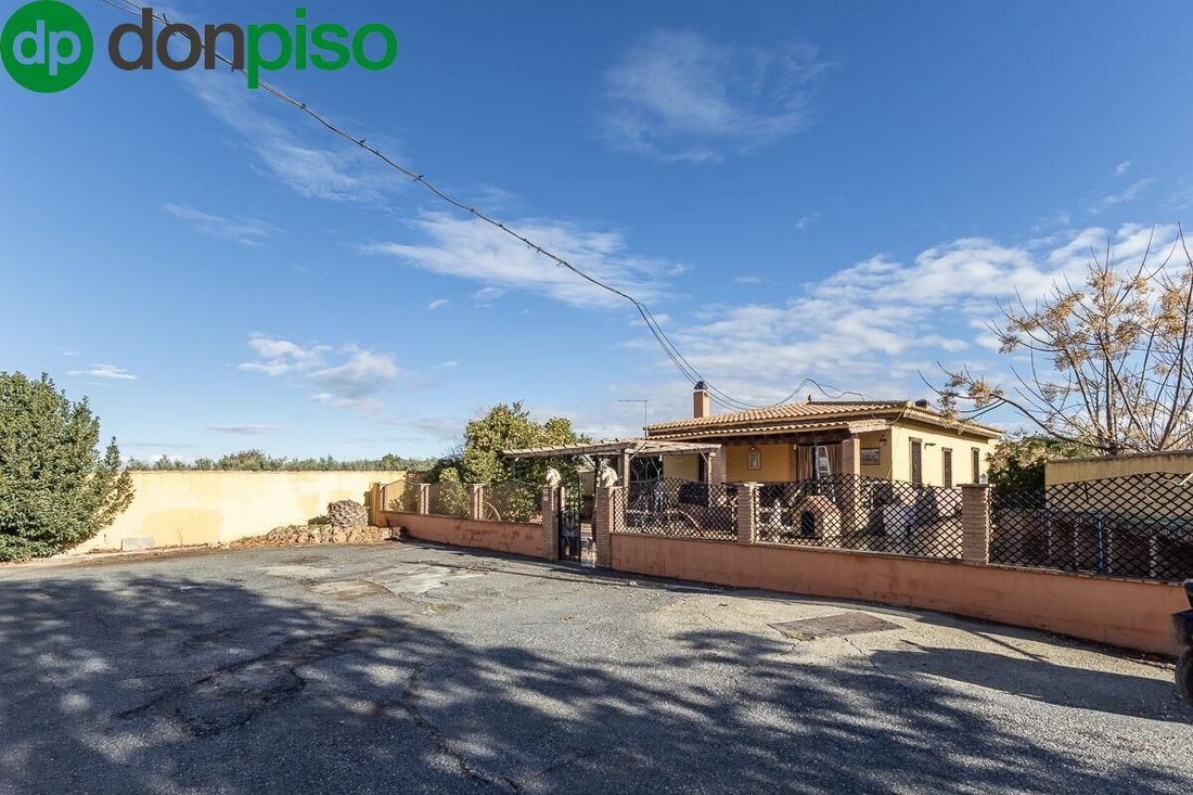 Villa in La Zubia, Andalusia, Spain 3 - 15194688