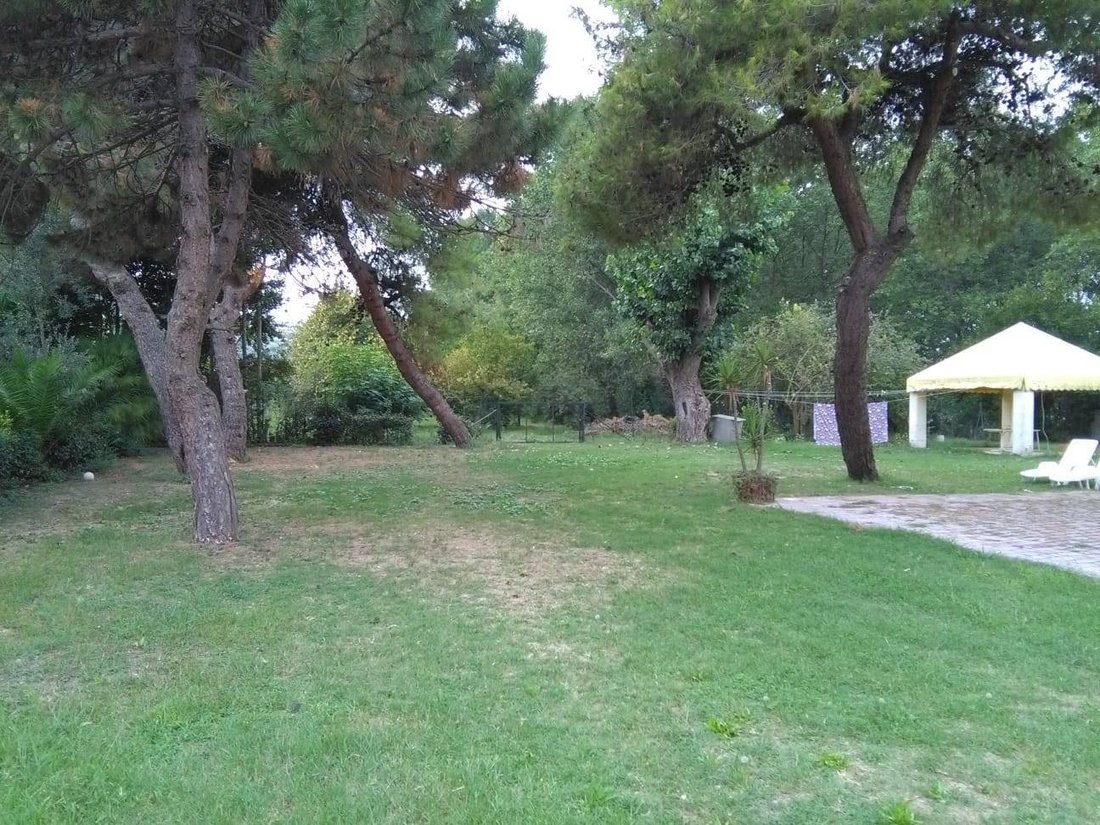 Land in Mosciano Sant'Angelo, Abruzzo, Italy 1 - 15198432