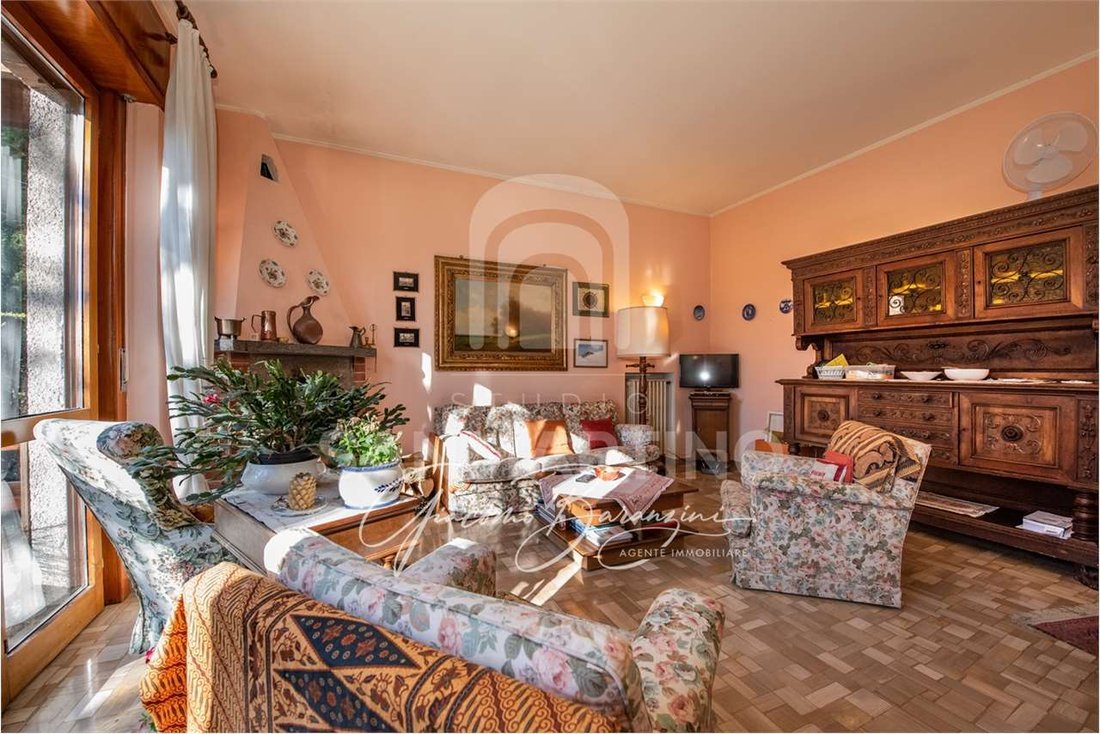 Villa in Varese, Lombardy, Italy 4 - 15201296