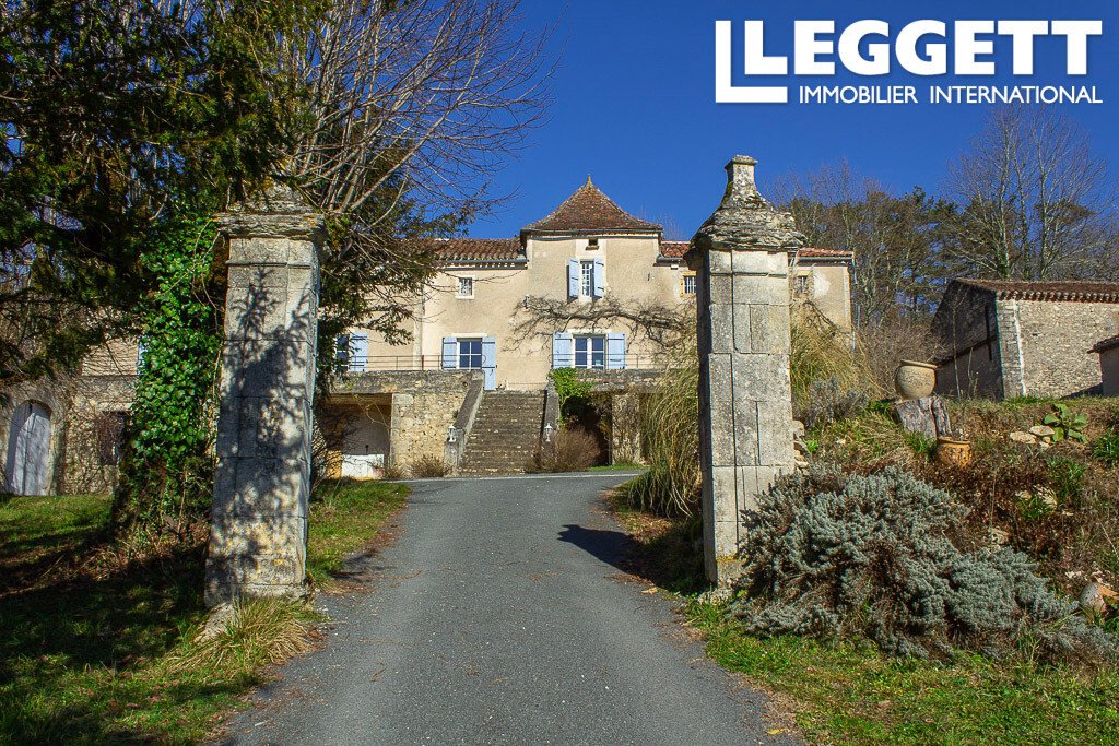 L’Ameillée: A Napoleonic Château Whispering of Vineyards & Time