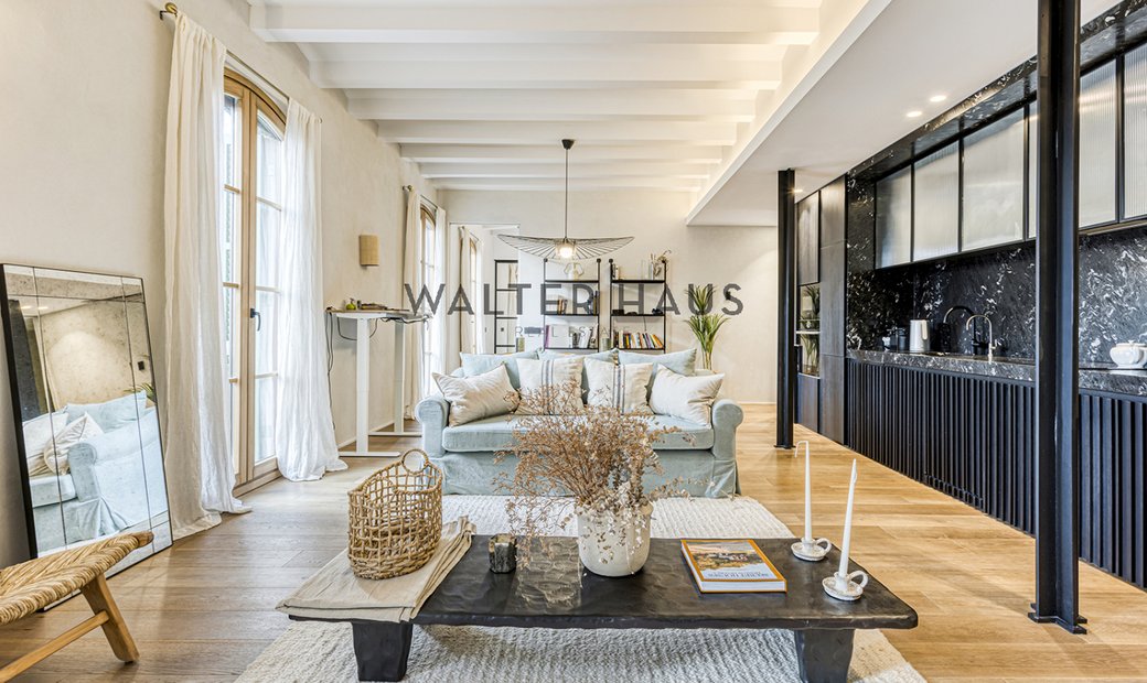 Curated visual reference: Gallery Detail: Renovated Penthouse With Lots Of Natural Light On In Eixample