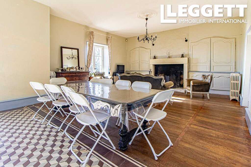 L’Ameillée: A Napoleonic Château Whispering of Vineyards & Time - 5