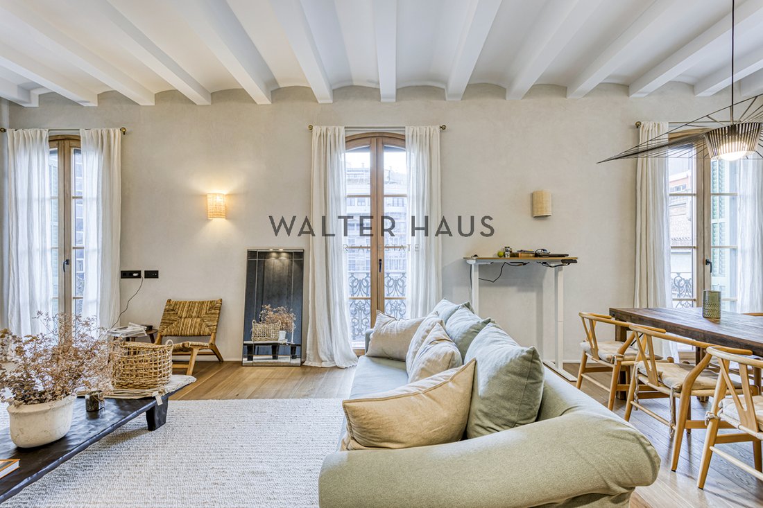 Curated visual reference: Renovated Penthouse With Lots Of Natural Light On In Eixample Photo Inspiration