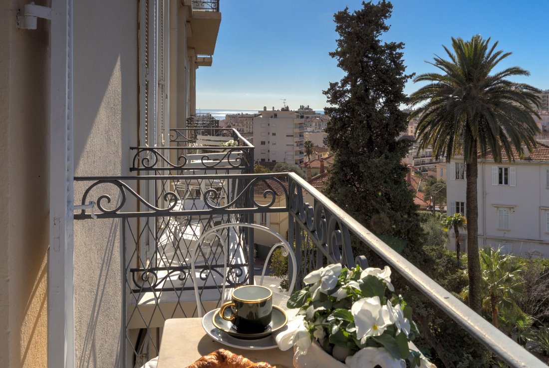 Apartment in Saint Nicolas, Cannes, France 1 - 15200899