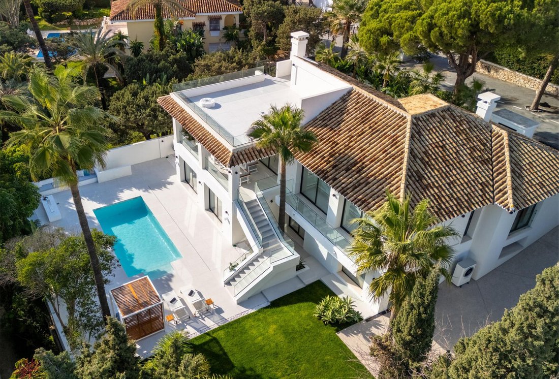Villa in Elviria-Cabopino, Marbella, Spain 1 - 15201005