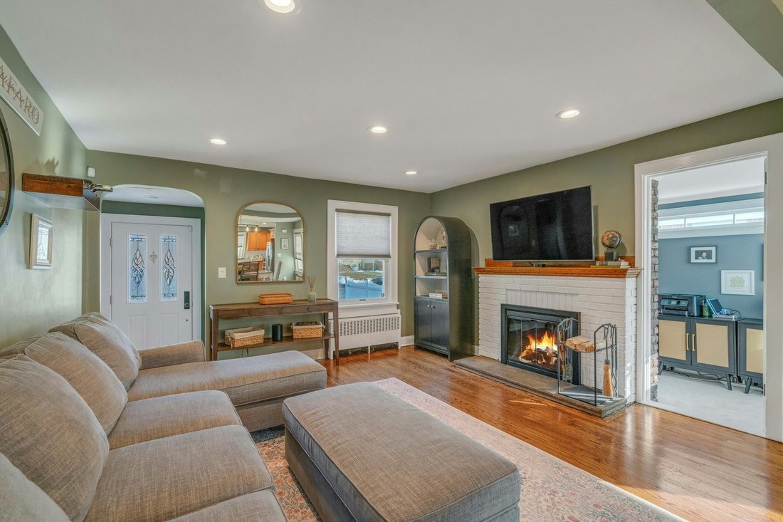 House in Waldwick, New Jersey, United States 3 - 15199842