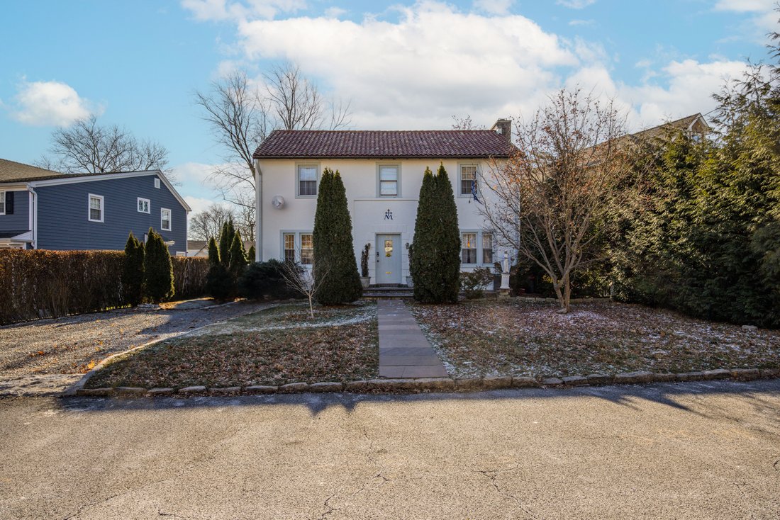 House in Eastchester, New York, United States 1 - 15199860