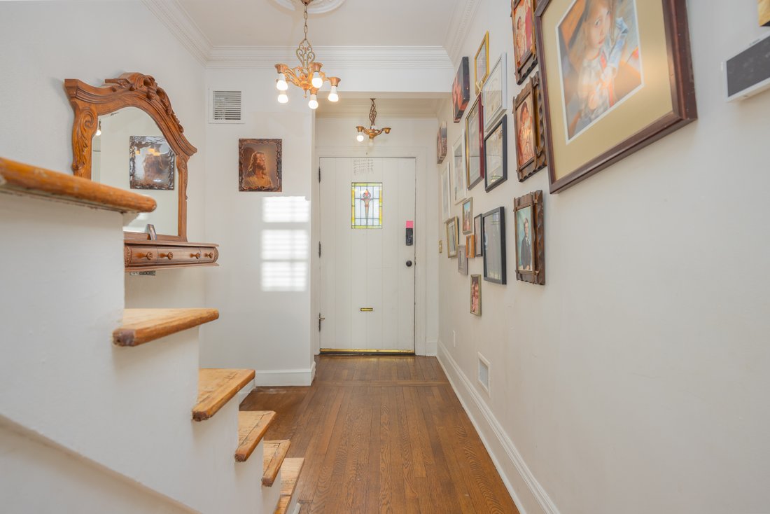 House in Eastchester, New York, United States 2 - 15199860