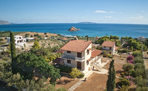 House in Koinotita Kranidiou, Kranidi, Greece 1