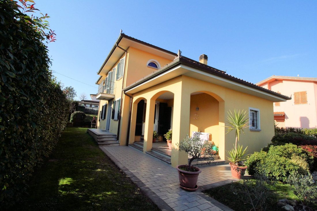 Villa in Montecarlo, Tuscany, Italy 1 - 15201403
