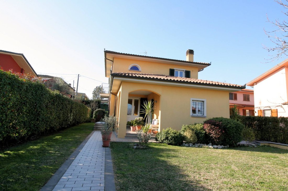 Villa in Montecarlo, Tuscany, Italy 3 - 15201403