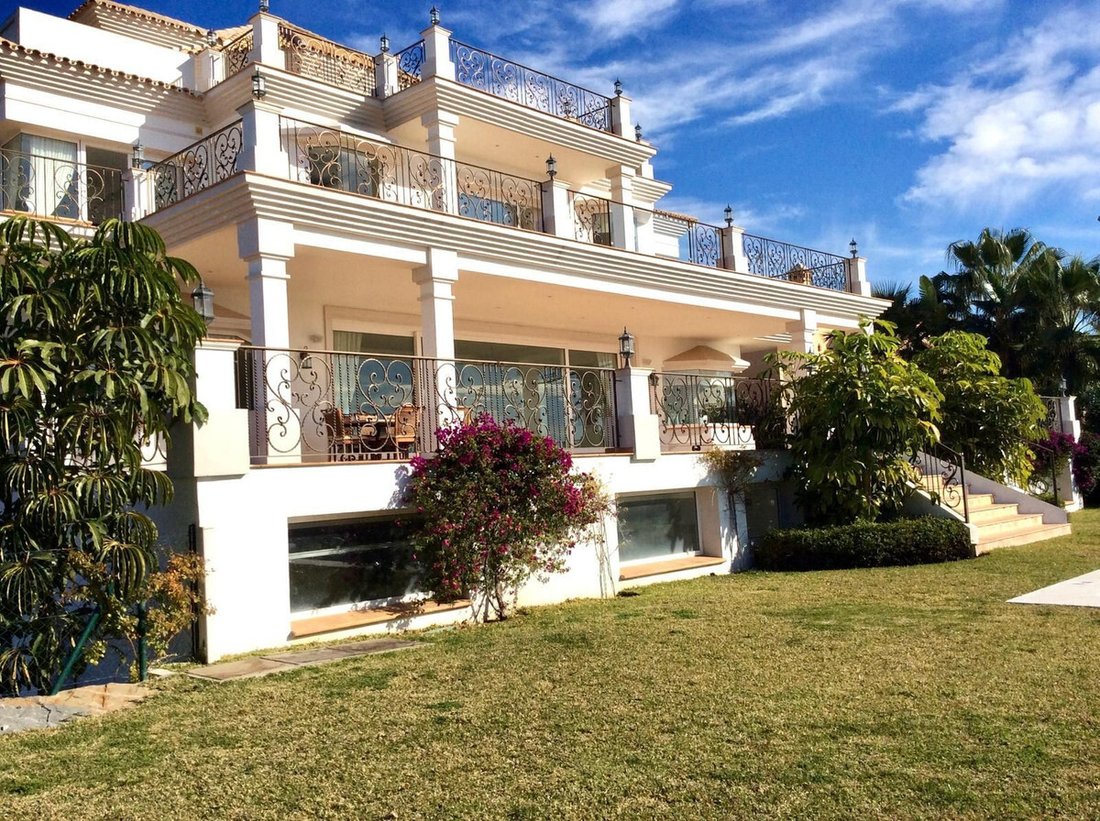 Villa in Benahavis, Andalusia, Spain 2 - 15202688
