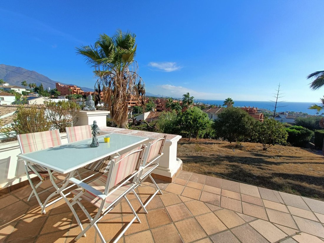 Villa in Buenas Noches, Estepona, Spain 4 - 15202672