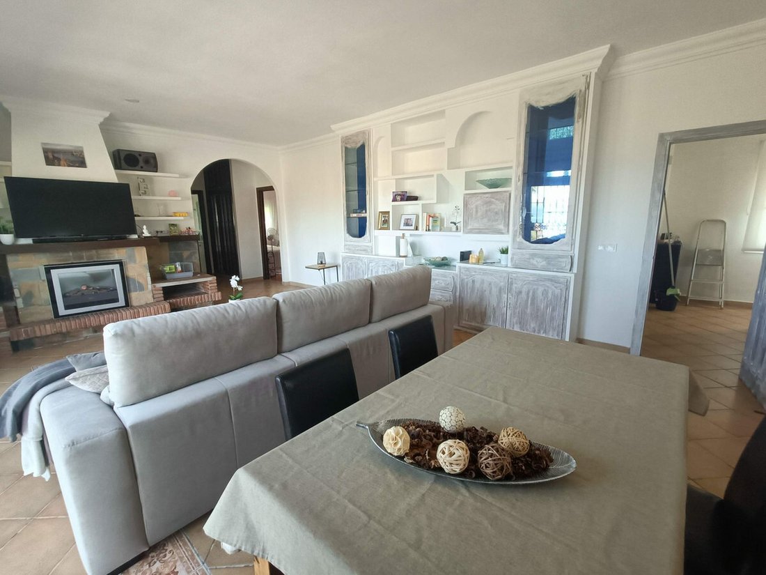 Villa in Buenas Noches, Estepona, Spain 5 - 15202672