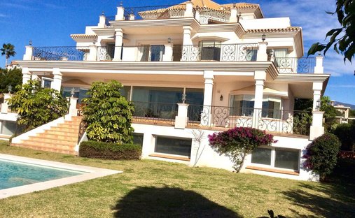 Villa in Benahavis, Andalusia, Spain 1