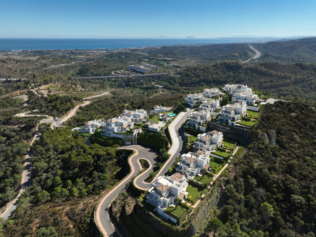 Apartment in Benahavis, Andalusia, Spain 4 - 15201995