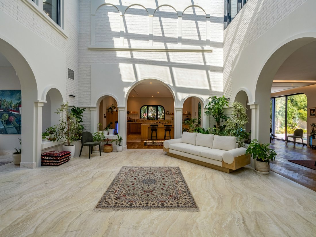 Villa in Dubai, Dubai, United Arab Emirates 2 - 15202453