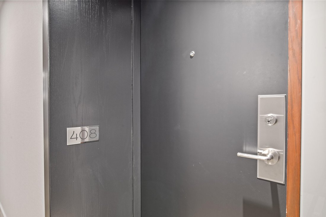 Condo in Toronto, Ontario, Canada 3 - 15202238
