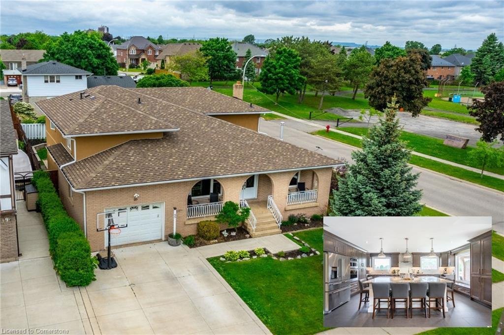 House in Hamilton, Ontario, Canada 1 - 15201989