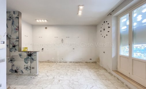 Apartment in Lungomare, Viareggio, Tuscany 1