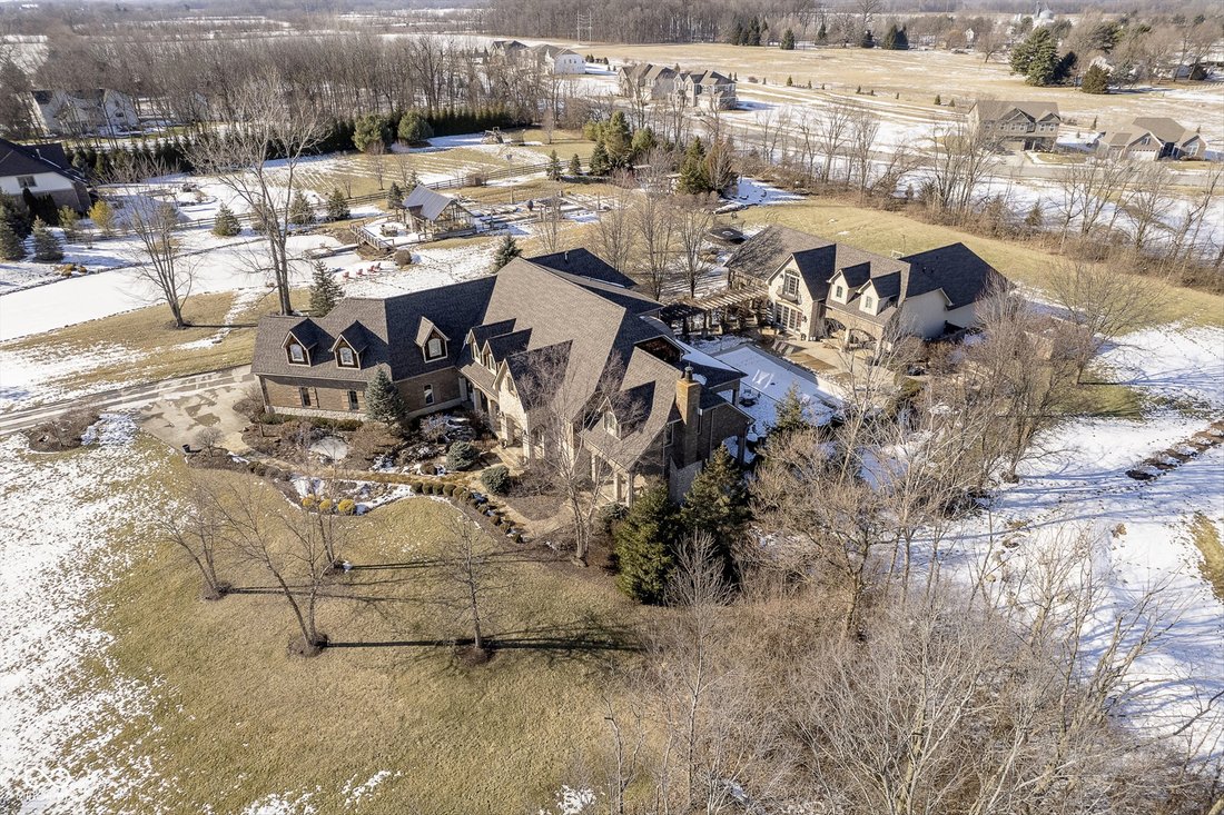 House in Westfield, Indiana, United States 2 - 15204321
