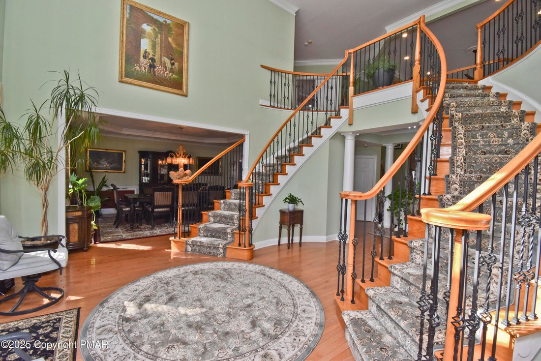 House in East Stroudsburg, Pennsylvania, United States 4 - 15208426