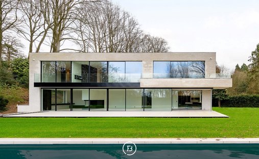 Villa in Sint-Genesius-Rode, Flanders, Belgium 1