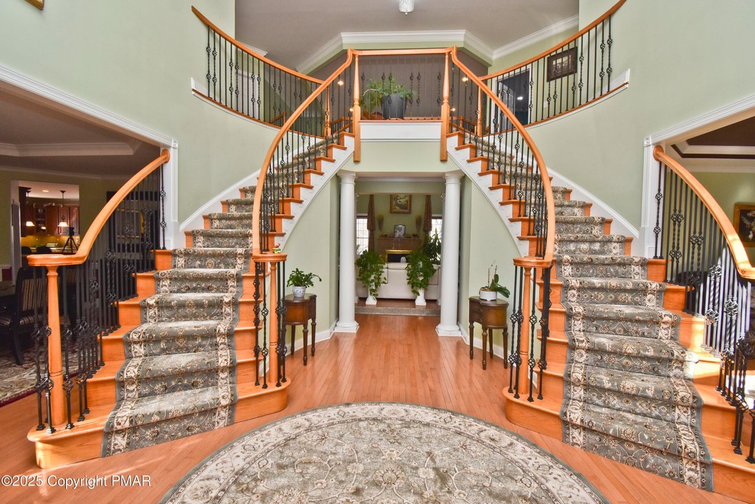 House in East Stroudsburg, Pennsylvania, United States 3 - 15208426