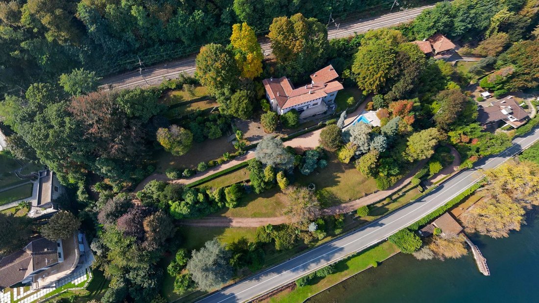 Villa in Belgirate, Piedmont, Italy 2 - 10740316