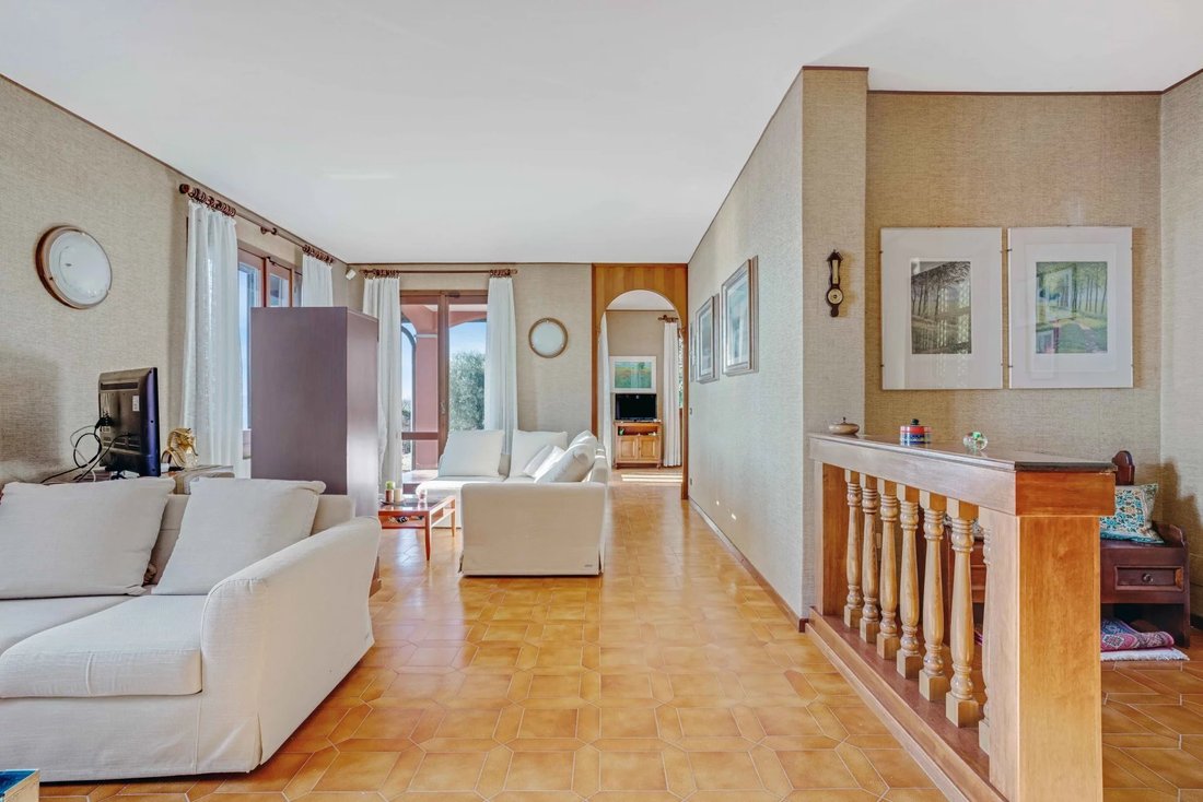 Villa in Lesa, Piedmont, Italy 3 - 12514701