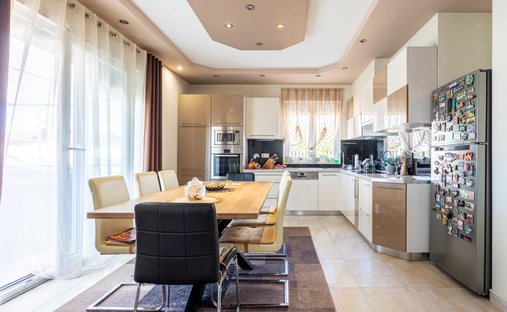 Villa à Okrug Gornji, Split-Dalmatie, Croatie 1