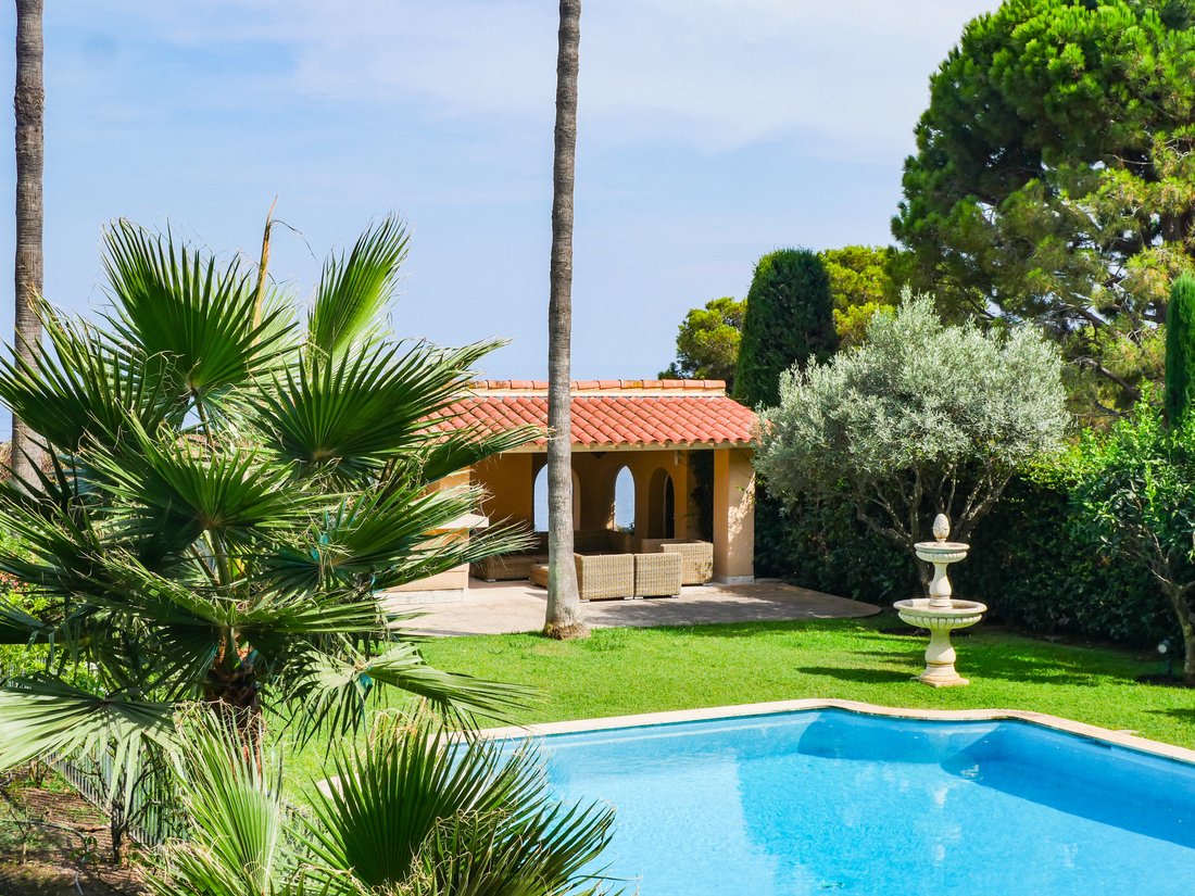 Villa in Saint-Jean-Cap-Ferrat, Provence-Alpes-Côte d'Azur, France 3 - 15208462