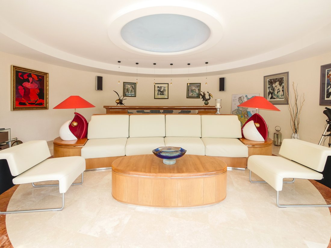 Villa in Saint-Jean-Cap-Ferrat, Provence-Alpes-Côte d'Azur, France 4 - 15208459